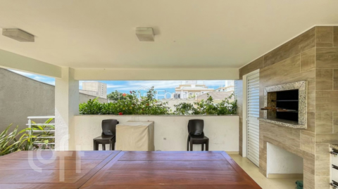 Image 22 - 992150