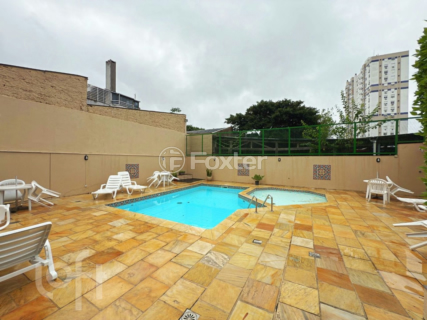 Image 37 - 992487