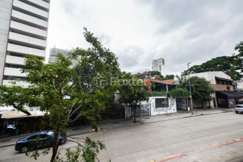 Image 8 - 992547