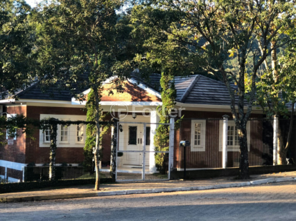 Image 25 - 992573