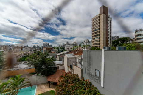 Image 30 - 992574