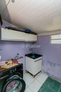 Image 34 - 992601