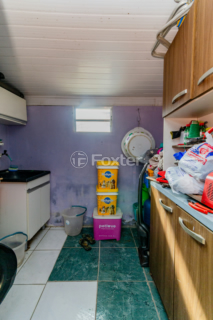 Image 35 - 992601