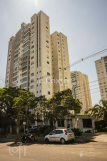 Image 25 - 992648