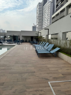 Image 21 - 992925