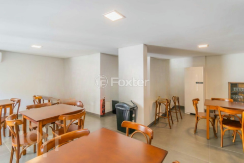 Image 32 - 992940