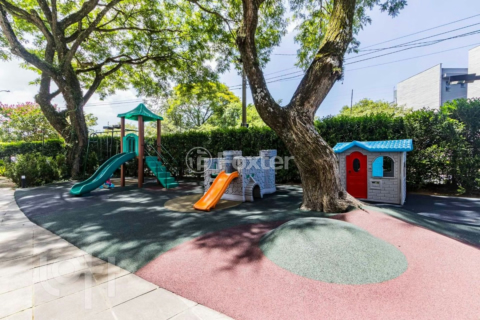 Image 35 - 993281