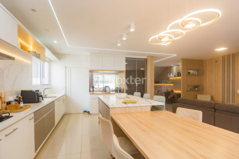 Image 36 - 993372