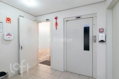 Image 21 - 993525
