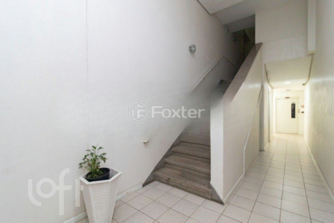 Image 31 - 993525