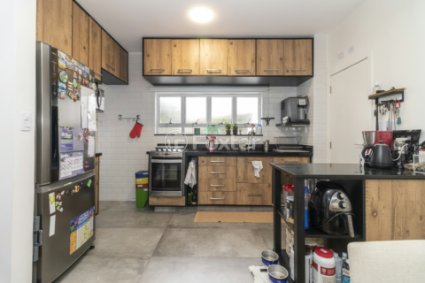 Image 27 - 993683