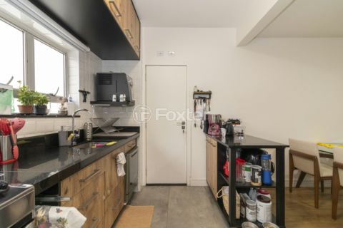 Image 25 - 993683