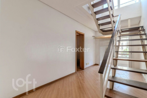 Image 32 - 993695