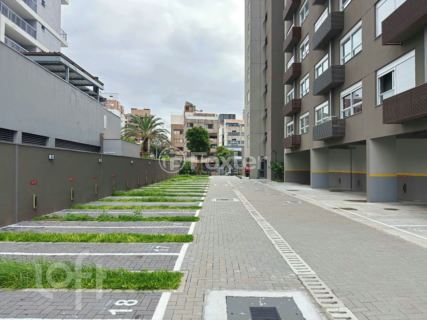Image 33 - 993729