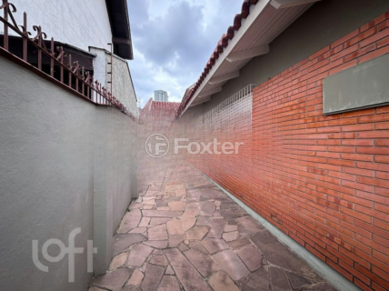 Image 30 - 993992