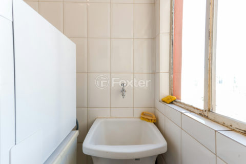 Image 32 - 994232