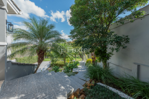 Image 30 - 994921