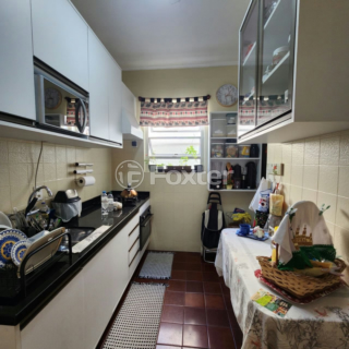 Image 17 - 995067