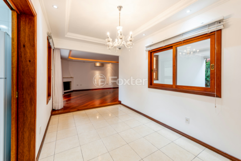 Image 7 - 995213