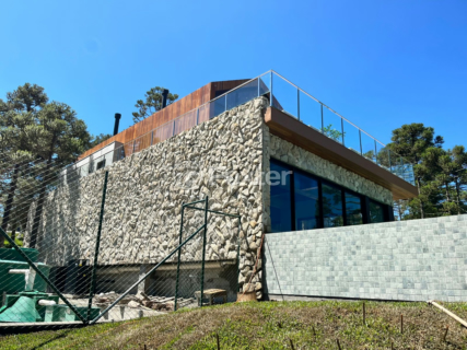 Image 21 - 995215
