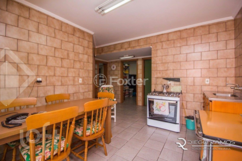 Image 37 - 995277