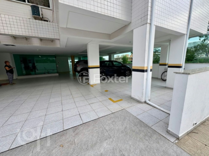 Image 34 - 995283