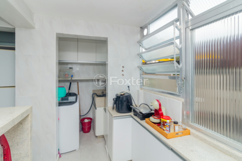 Image 32 - 995331