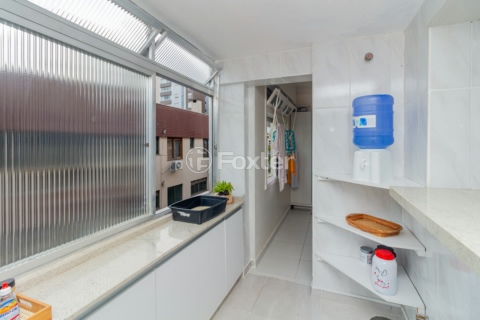 Image 31 - 995331