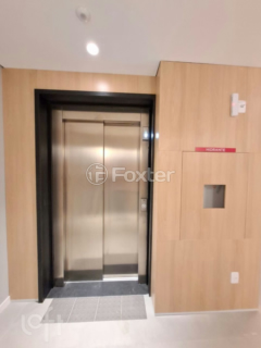 Image 21 - 995343