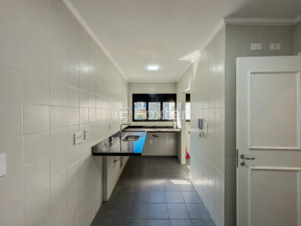 Image 21 - 995354