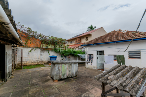 Image 24 - 995358