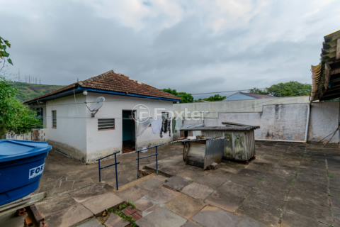 Image 23 - 995358