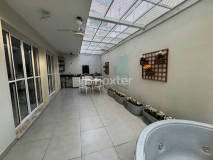 Image 30 - 995362