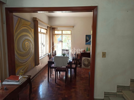 Image 26 - 995392