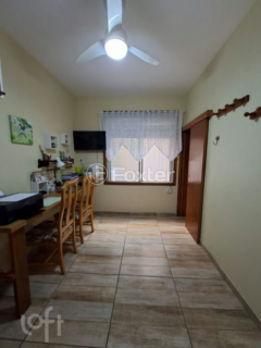 Image 28 - 995412