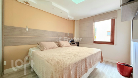 Image 11 - 995754