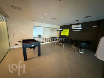 Image 34 - 995777