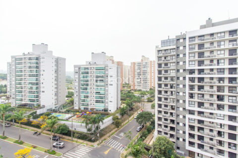 Image 13 - 995831