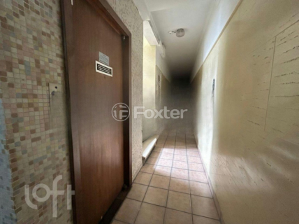Image 21 - 995859