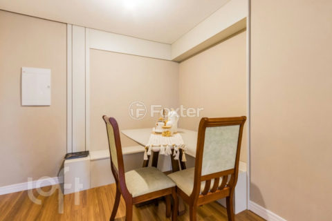 Image 5 - 995894