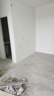 Image 7 - 995996