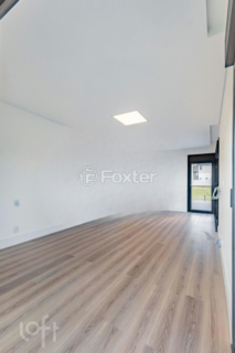 Image 39 - 996339