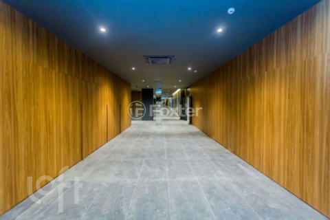 Image 30 - 996390