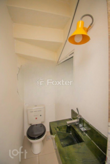 Image 7 - 996410