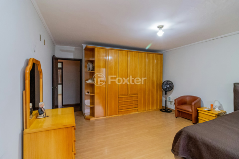 Image 32 - 996502