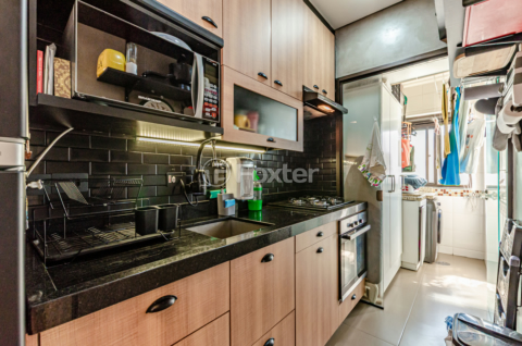 Image 8 - 996601