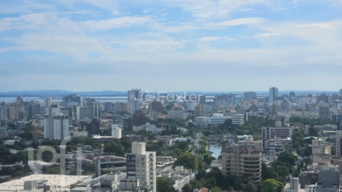 Image 62 - 996680