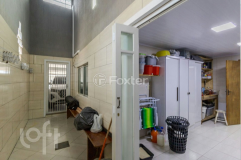 Image 21 - 996695