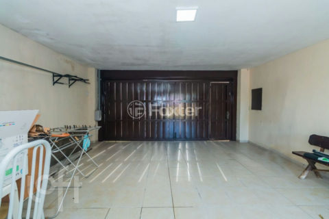 Image 39 - 996718
