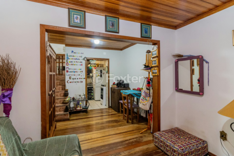 Image 5 - 996915